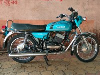 Blue Yamaha RD 350