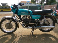 Blue Yamaha RD 350