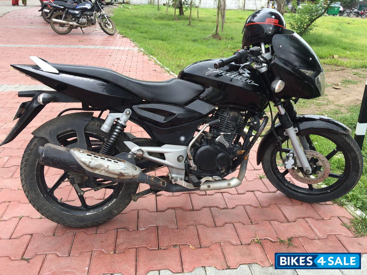 Black Bajaj Pulsar 180 DTSi