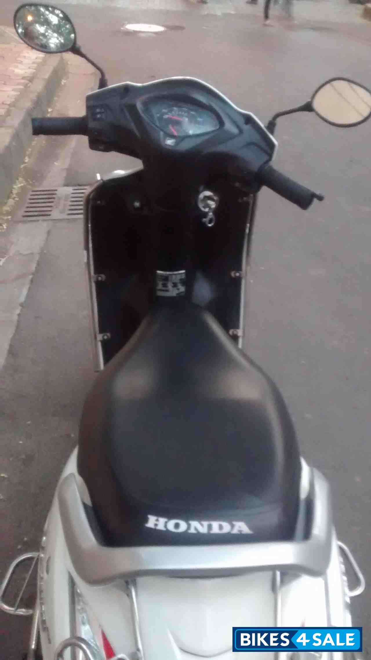 White Honda Activa 3G White Honda Activa 3G