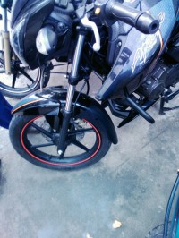 Black TVS Apache RTR 160