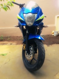 Blue Suzuki Gixxer SF