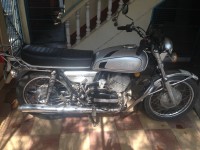 Silver Yamaha RD 350