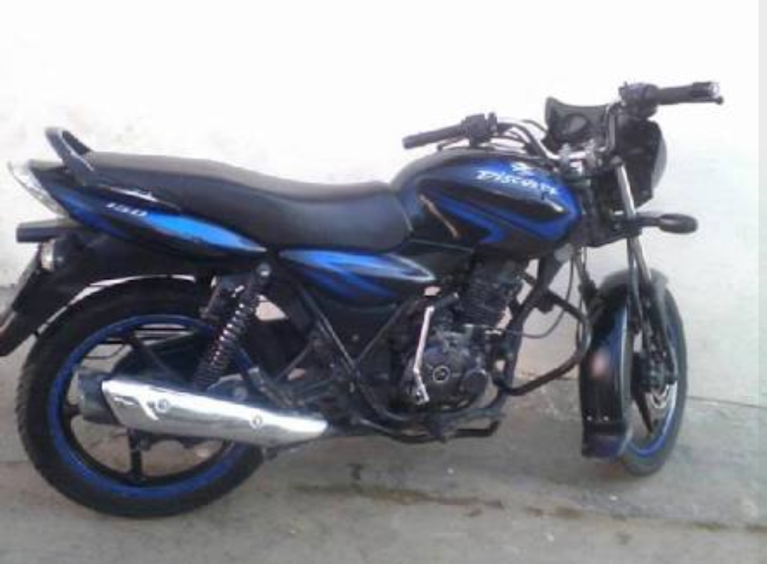 Blue Bajaj Discover 150CC