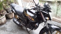 Black-golden Yamaha FZ16