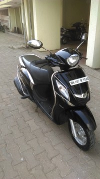 Black Yamaha Fascino