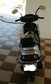 Silver TVS Scooty ES