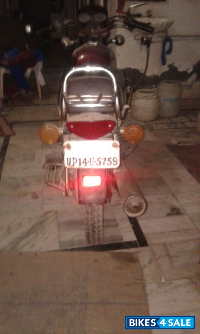 Red Bajaj Boxer CT Deluxe