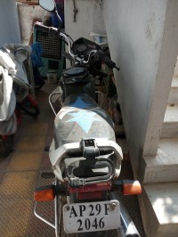 Jet Black Bajaj CT 100