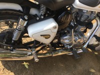 White Royal Enfield Classic 350