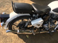 White Royal Enfield Classic 350