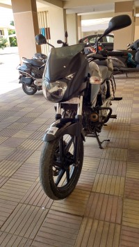 Black Bajaj Pulsar 200 DTSi