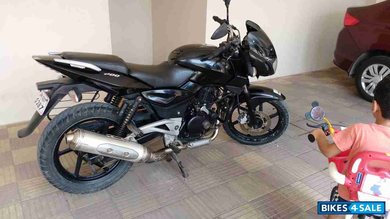 Black Bajaj Pulsar 200 DTSi Picture 3. Bike ID 143812 ...