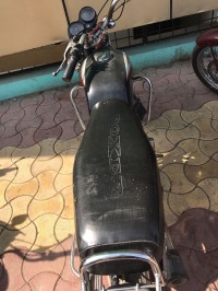 Black Bajaj Boxer CT Deluxe