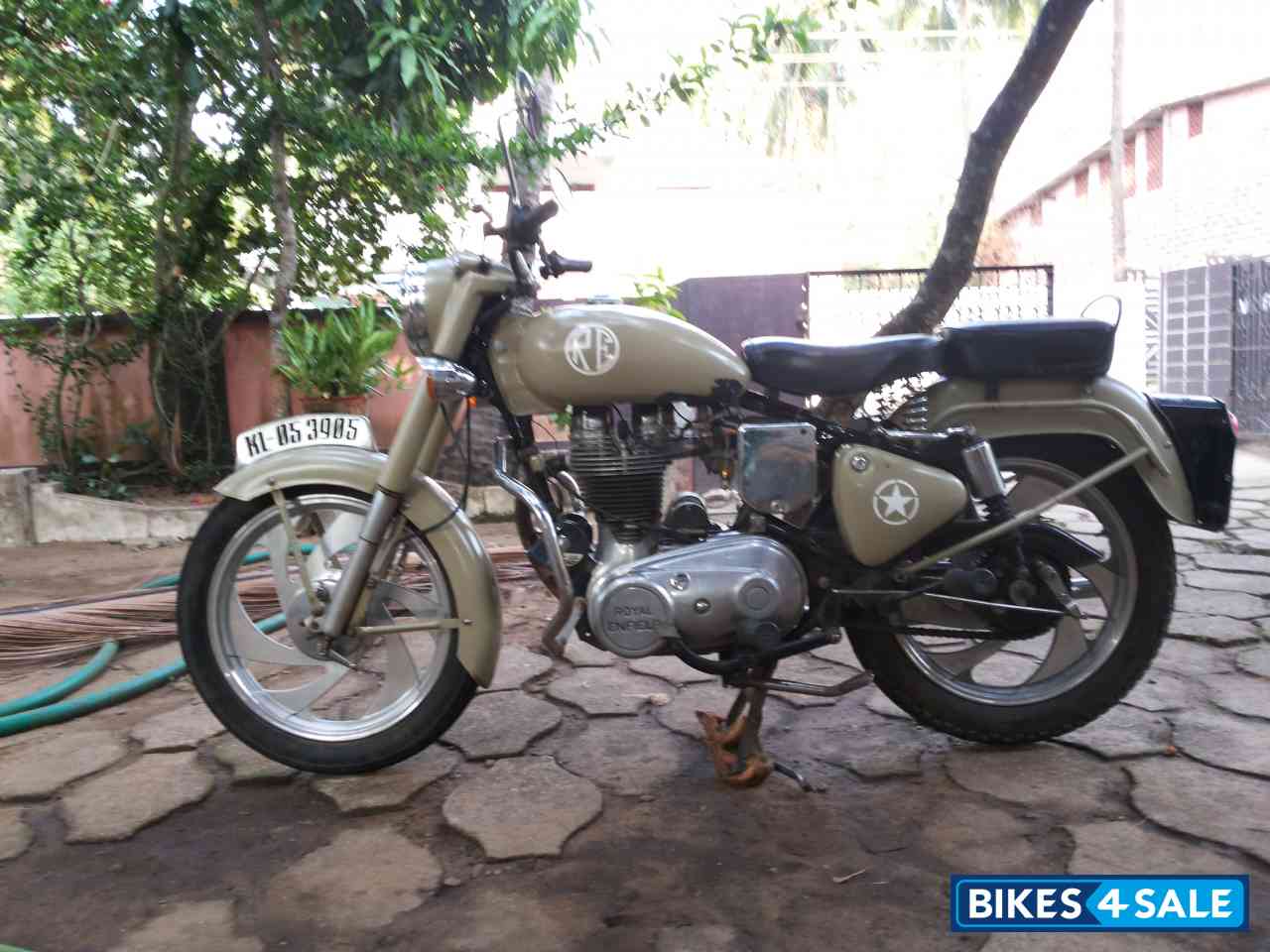 Brown Royal Enfield Bullet Standard 350