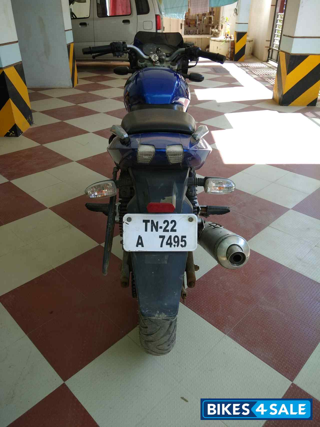 Blue Bajaj Pulsar 200 DTSi Blue Bajaj Pulsar 200 DTSi