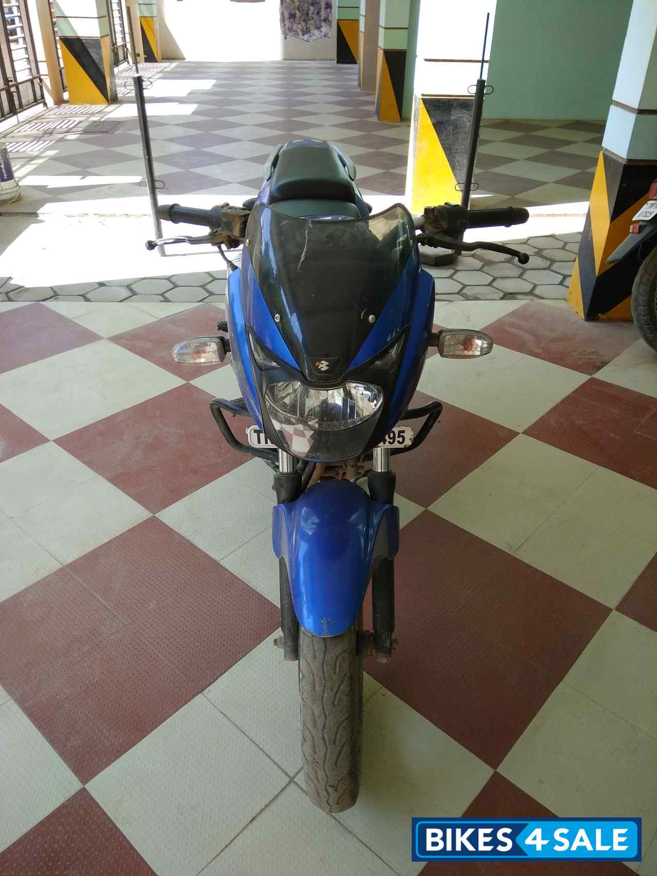 Blue Bajaj Pulsar 200 DTSi Blue Bajaj Pulsar 200 DTSi