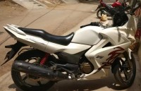 White Hero Karizma ZMR