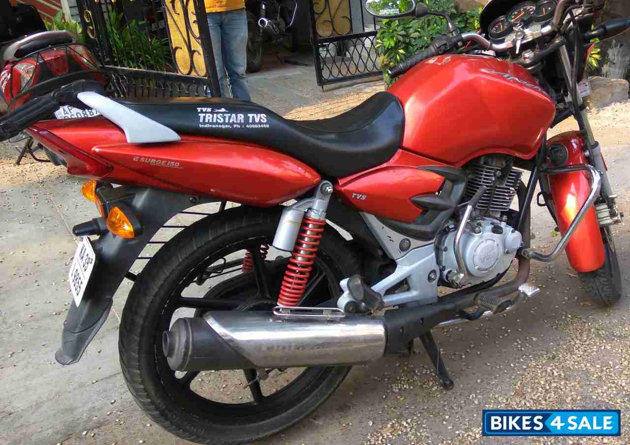 Red TVS Apache 150 Red TVS Apache 150