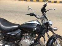 Black Bajaj Avenger 180 DTS-i