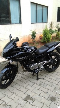 Bajaj Pulsar 220F 2014 Model