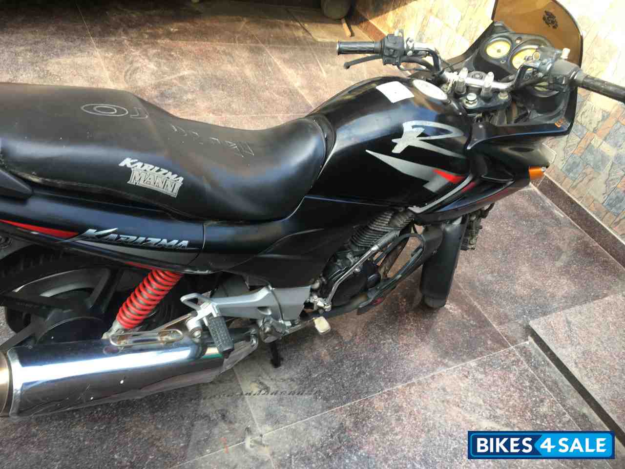 Black Hero Karizma R Black Hero Karizma R