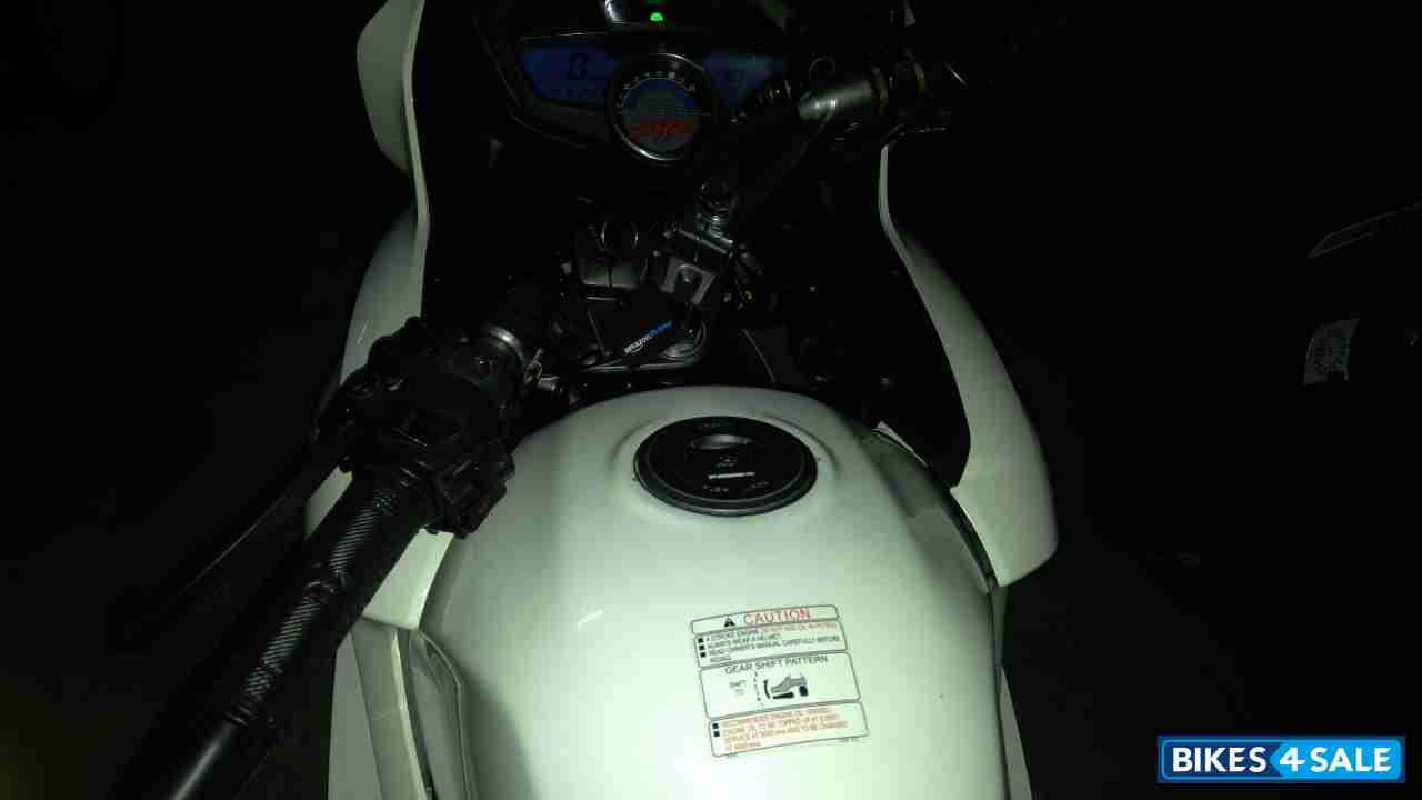 White Hero Karizma ZMR White Hero Karizma ZMR