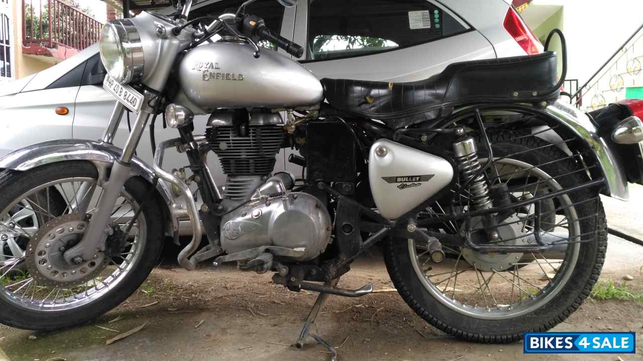 Silver Grey Royal Enfield Bullet Electra Twinspark