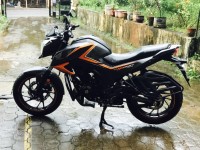 Orange Honda CB Hornet 160R