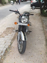 Silver Royal Enfield Classic 500