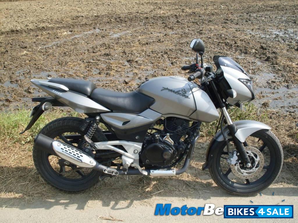 2011 model outlet pulsar 180