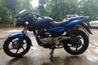 Blue Bajaj Pulsar 180 DTSi