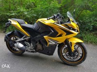 Yellow Bajaj Pulsar RS 200