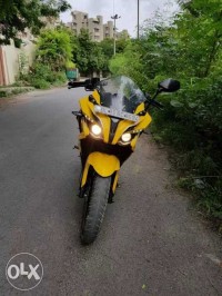 Yellow Bajaj Pulsar RS 200