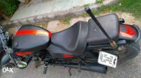 Black Bajaj Avenger 220 DTS-i