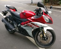 White Red Yamaha YZF R15 V2