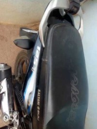 Blue And Black Bajaj Discover 125T