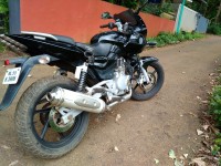 Black Bajaj Pulsar 220 DTSFi