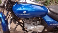 Blue Bajaj Avenger 220 DTS-i