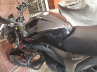 Black Suzuki Gixxer 150