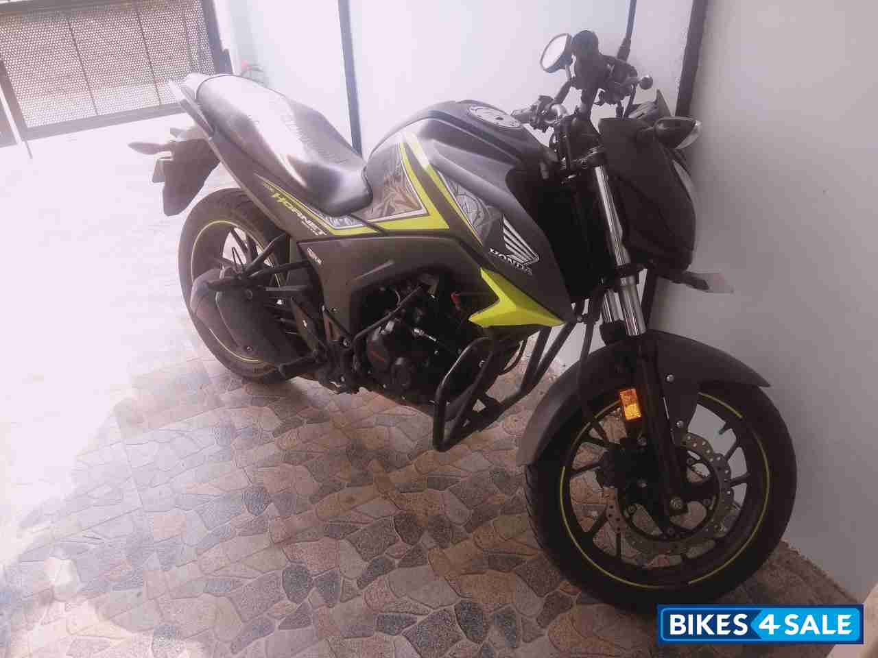 Used 17 Model Honda Cb Hornet 160r For Sale In Nagpur Id Sporty Green Colour Bikes4sale