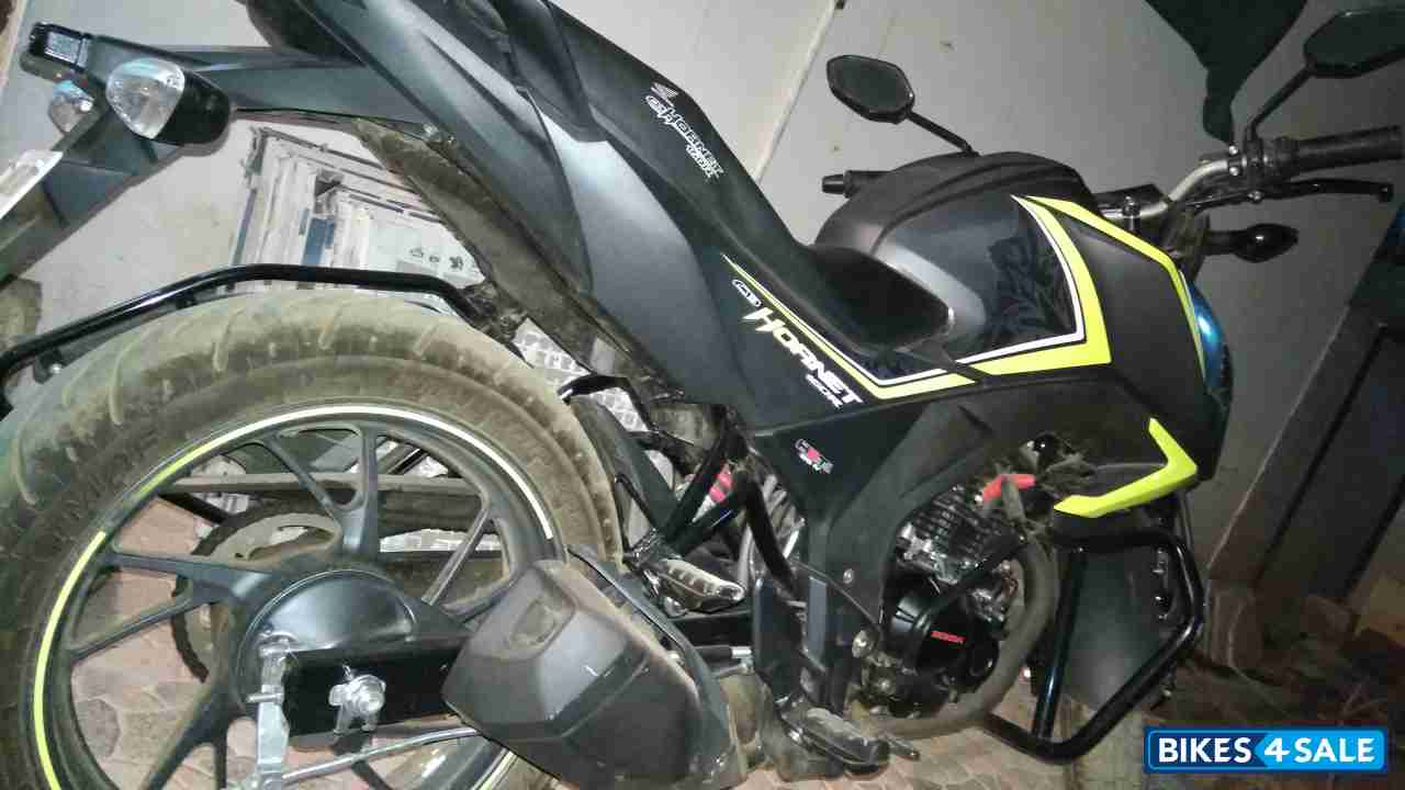 Used 17 Model Honda Cb Hornet 160r For Sale In Nagpur Id Sporty Green Colour Bikes4sale