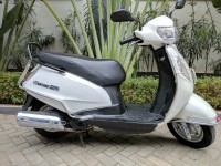 White Suzuki Access 125