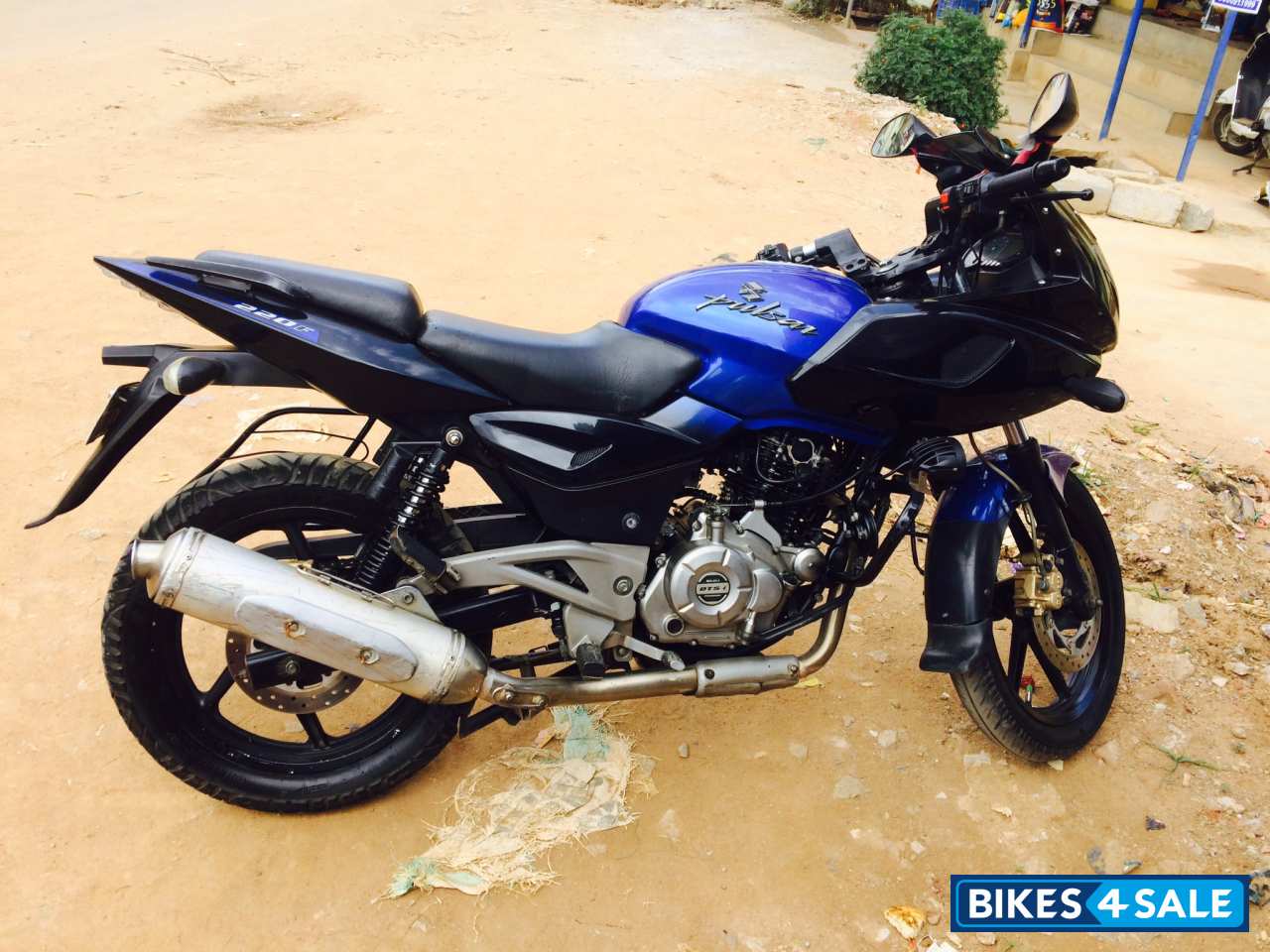 Used 2012 model Bajaj Pulsar 220F for sale in Bangalore. ID 159467 ...