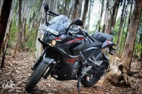 Black Bajaj Pulsar RS 200 ABS