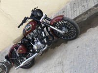 Chestnut Royal Enfield Classic 350