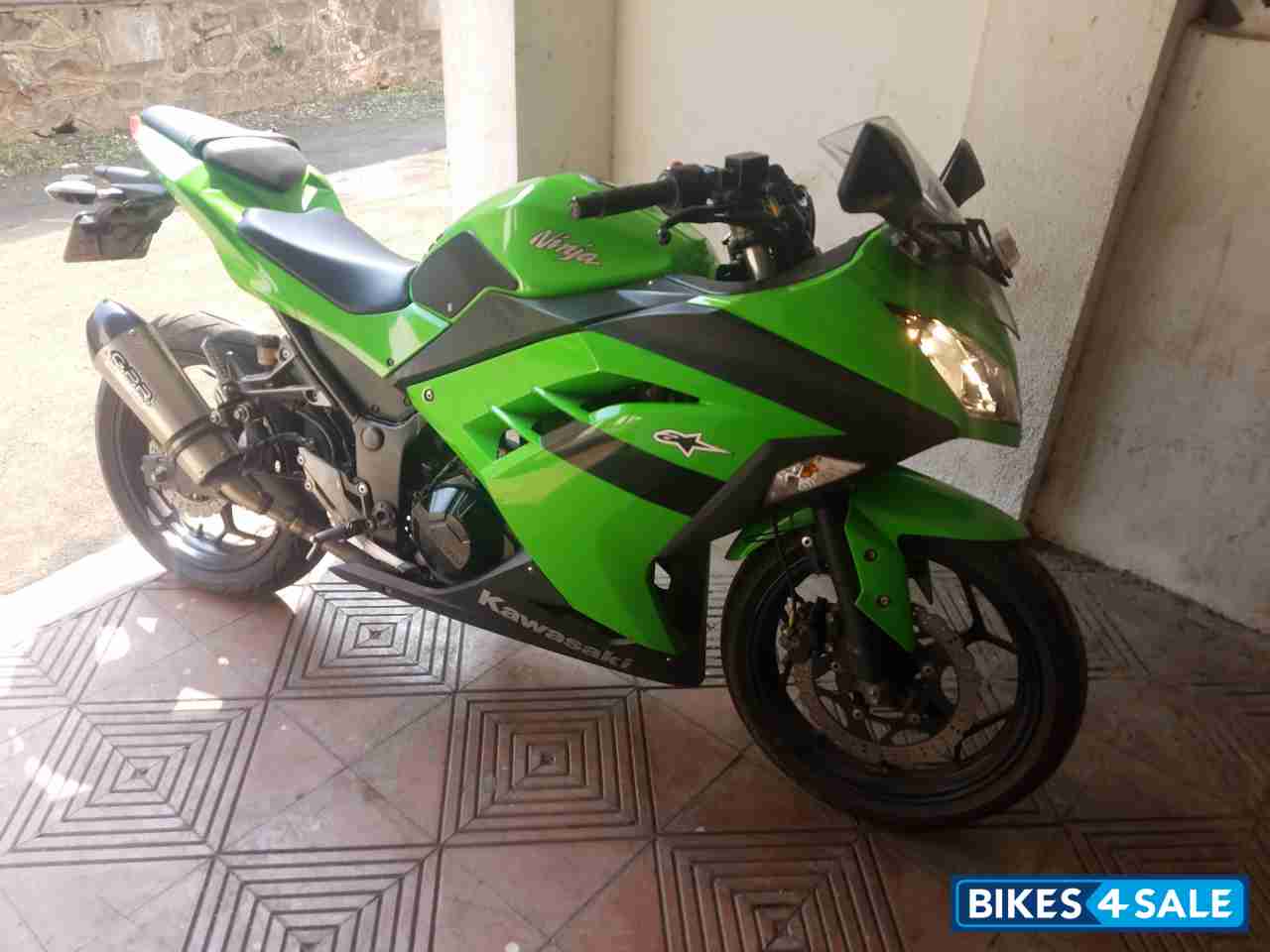 Brød Tålmodighed Association Used 2015 model Kawasaki Ninja 300R for sale in Pune. ID 162428. Lime Green  colour - Bikes4Sale