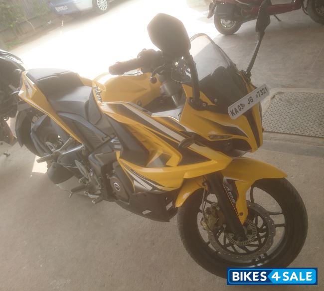 Yellow Bajaj Pulsar RS 200 ABS