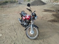 Red Bajaj CT 100B