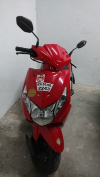 Red Honda Dio